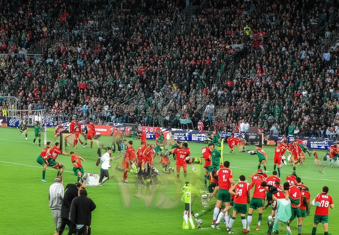 2018苏宁申花巅峰对决：战术智慧火花与经典瞬间回顾