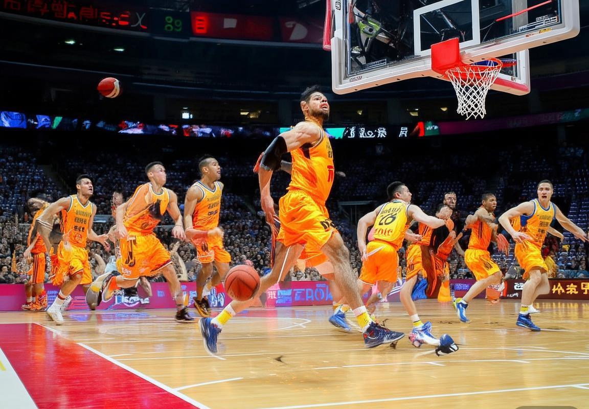 2018年CBA经典对决：上海VS黄金队激情碰撞回顾(图2)